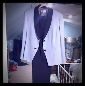 Tahari pant suit
